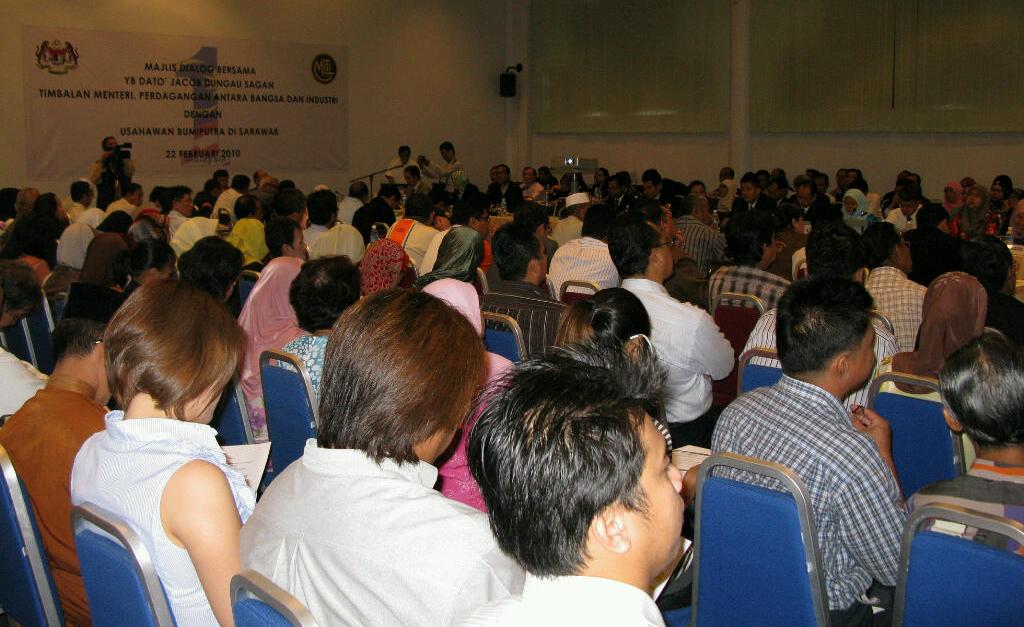 Sebahagian Para Peserta Sessi Dialog